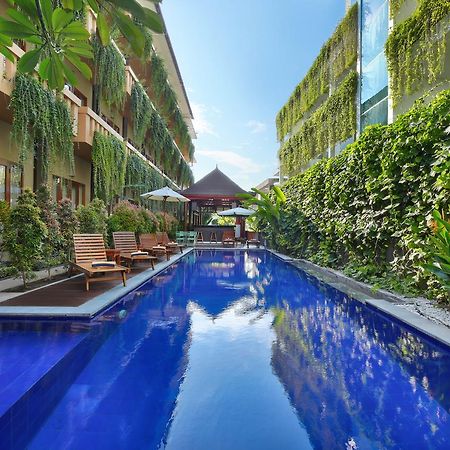 Bali Chaya Hotel Legian Esterno foto