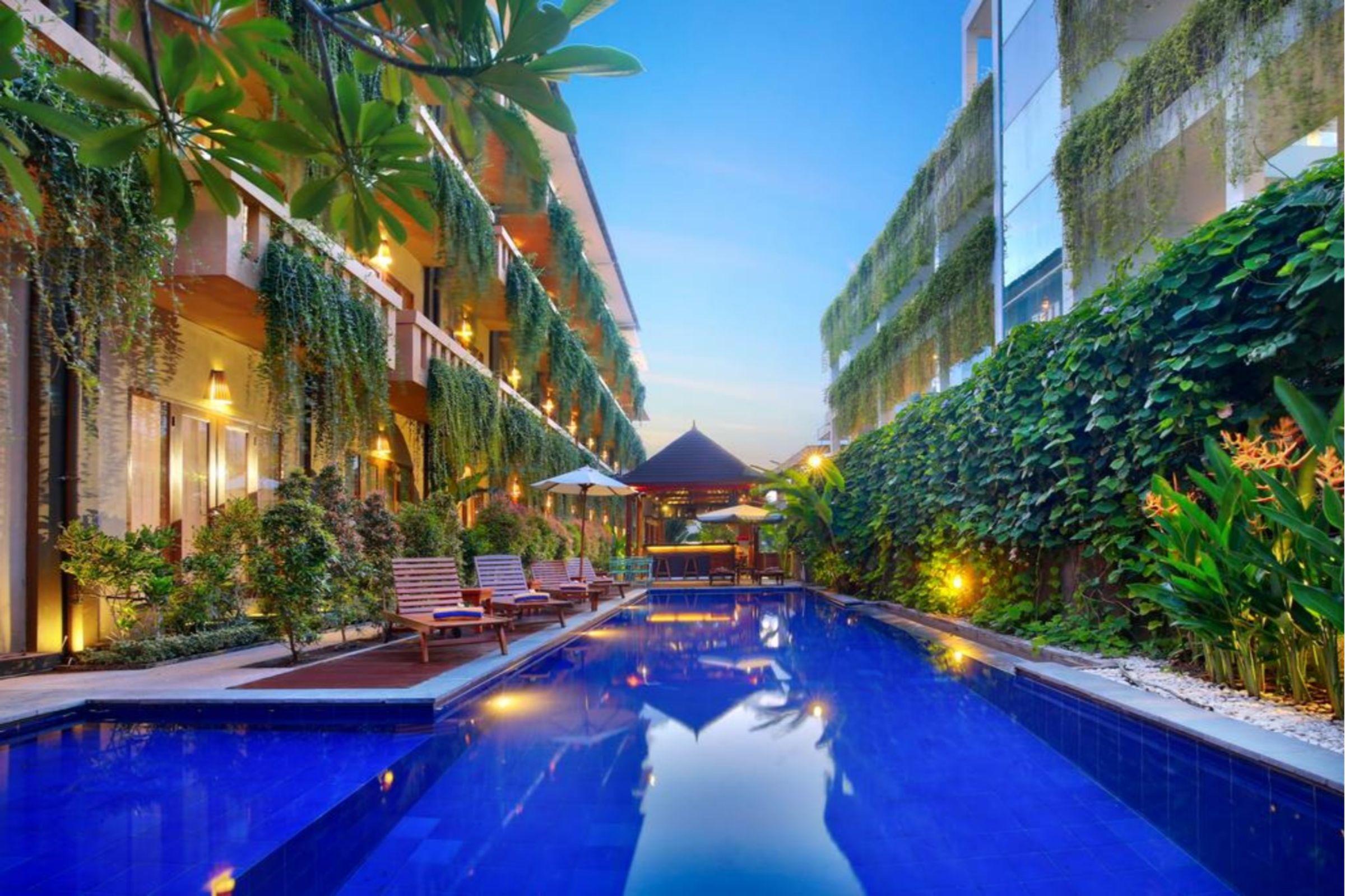Bali Chaya Hotel Legian Esterno foto