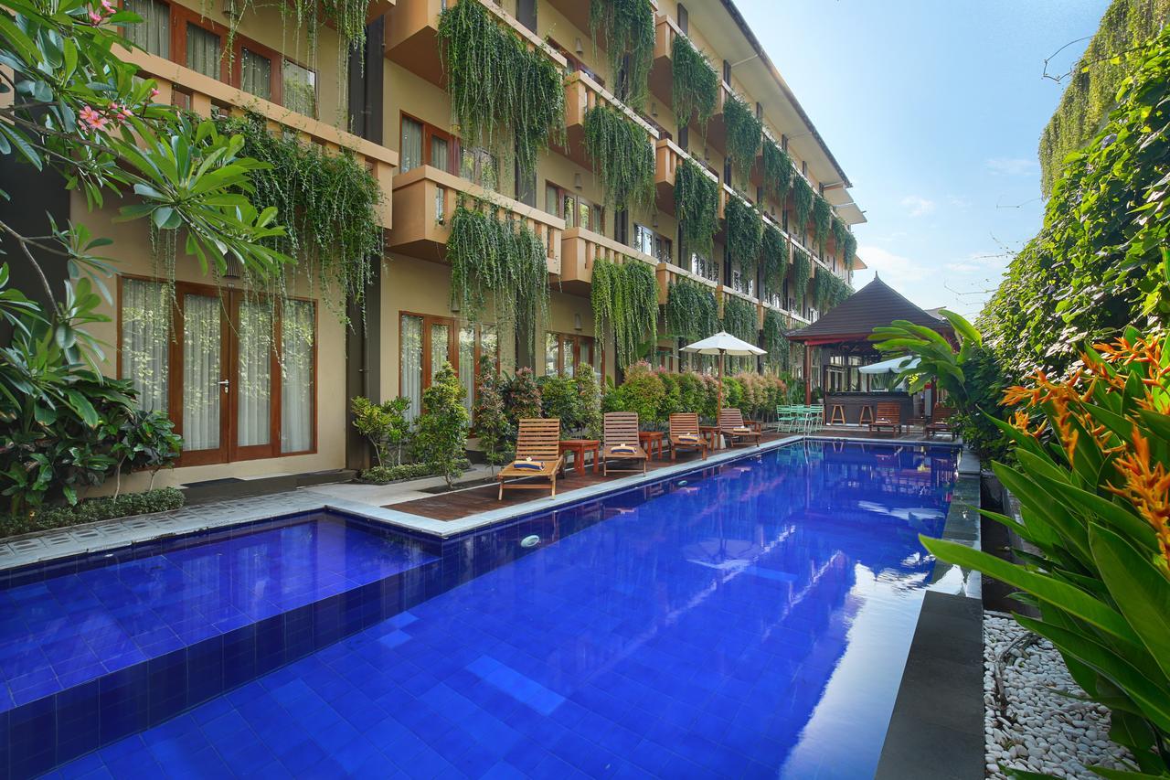 Bali Chaya Hotel Legian Esterno foto