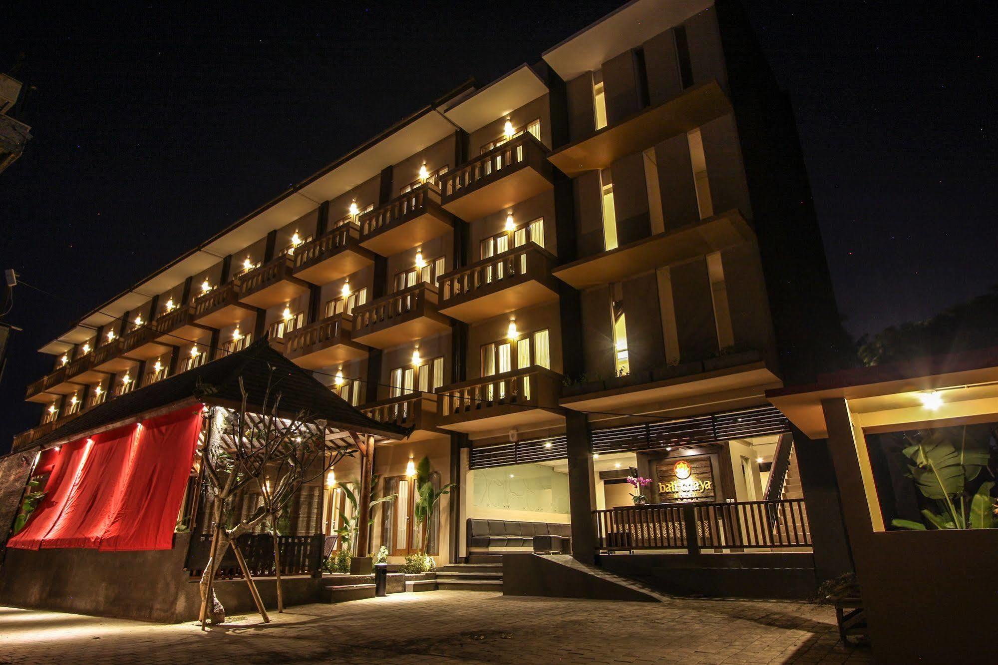 Bali Chaya Hotel Legian Esterno foto
